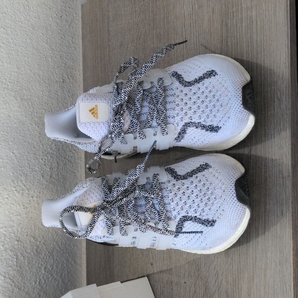 Adidas ULTRABOOST 5.0 DNA 😄 - Picture 3 of 8